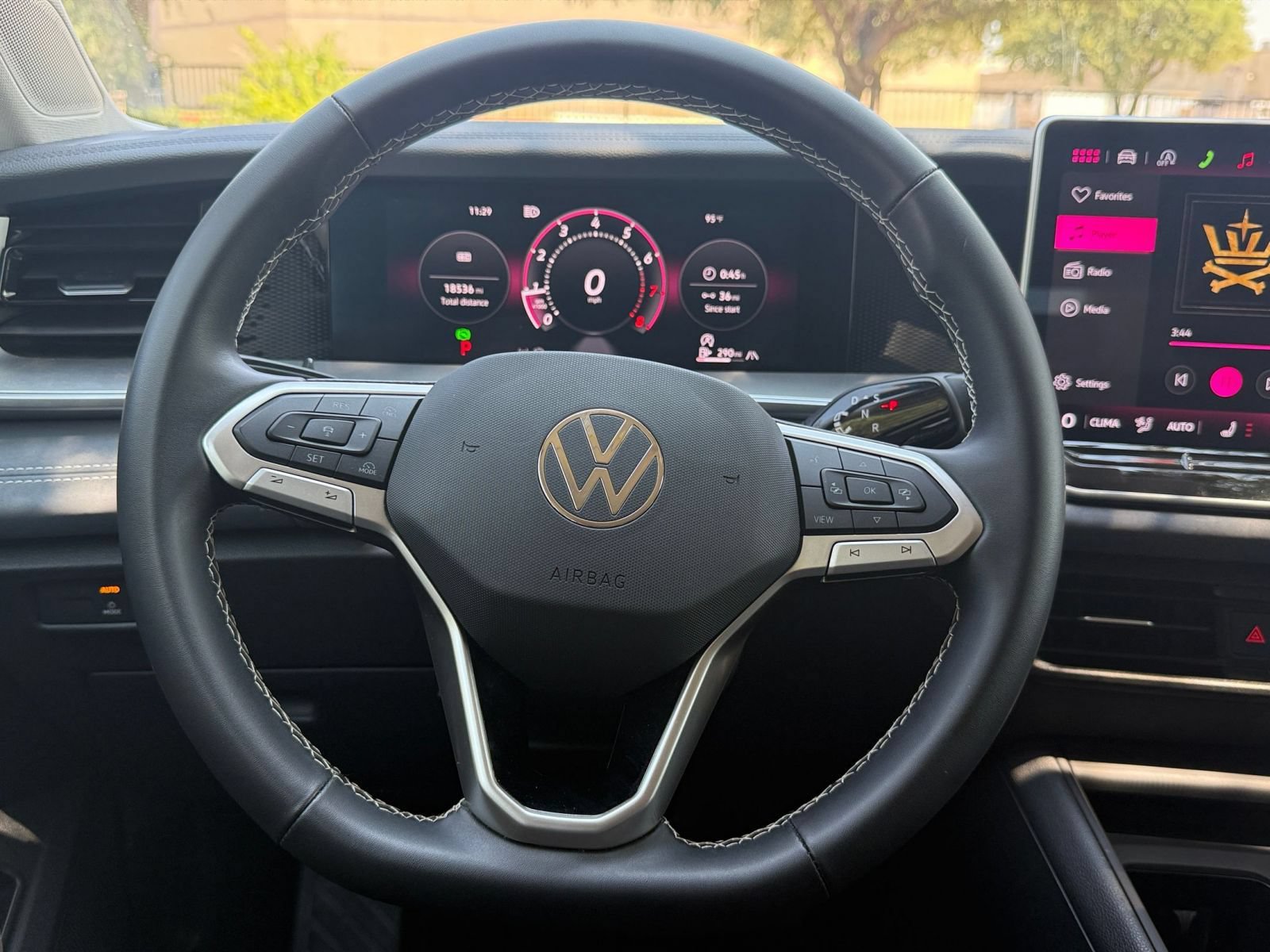 Used 2026 Volkswagen Tiguan SE AWD/4WD image 29