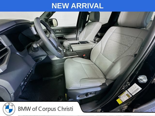 Used 2025 Toyota Tundra Limited AWD/4WD image 12