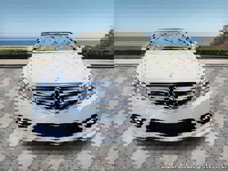 Used 2011 Mercedes-Benz E 550 Cabriolet image 3