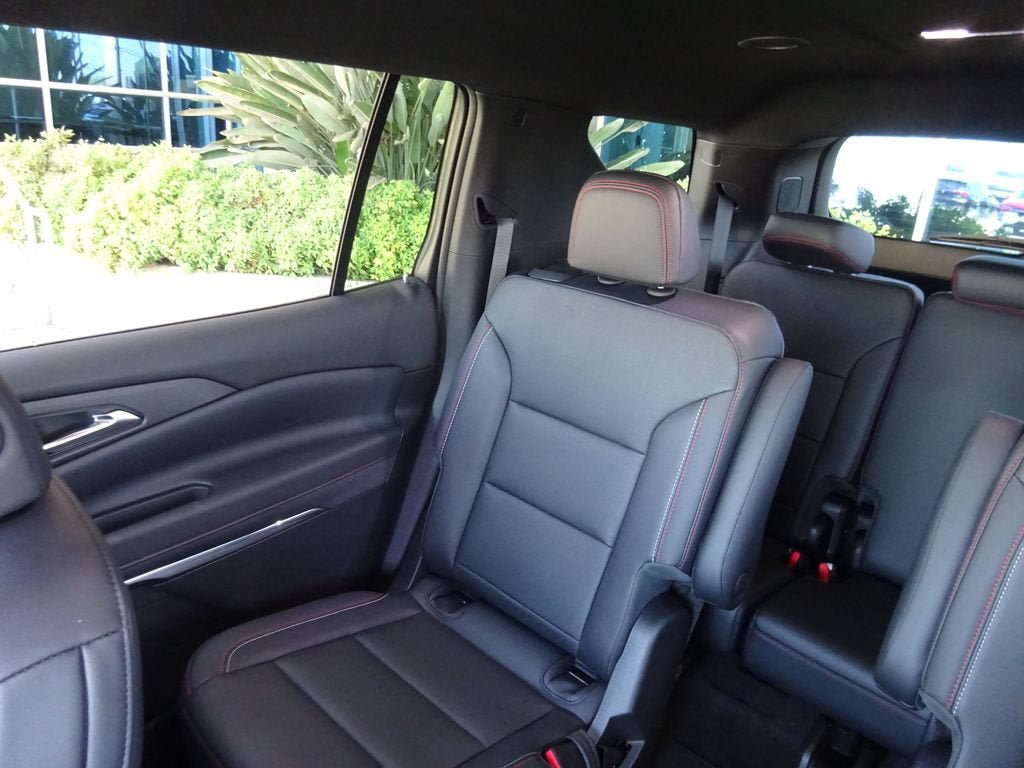 New 2026 Chevrolet Traverse Z71 w/ Enhanced Driving Package AWD/4WD image 13