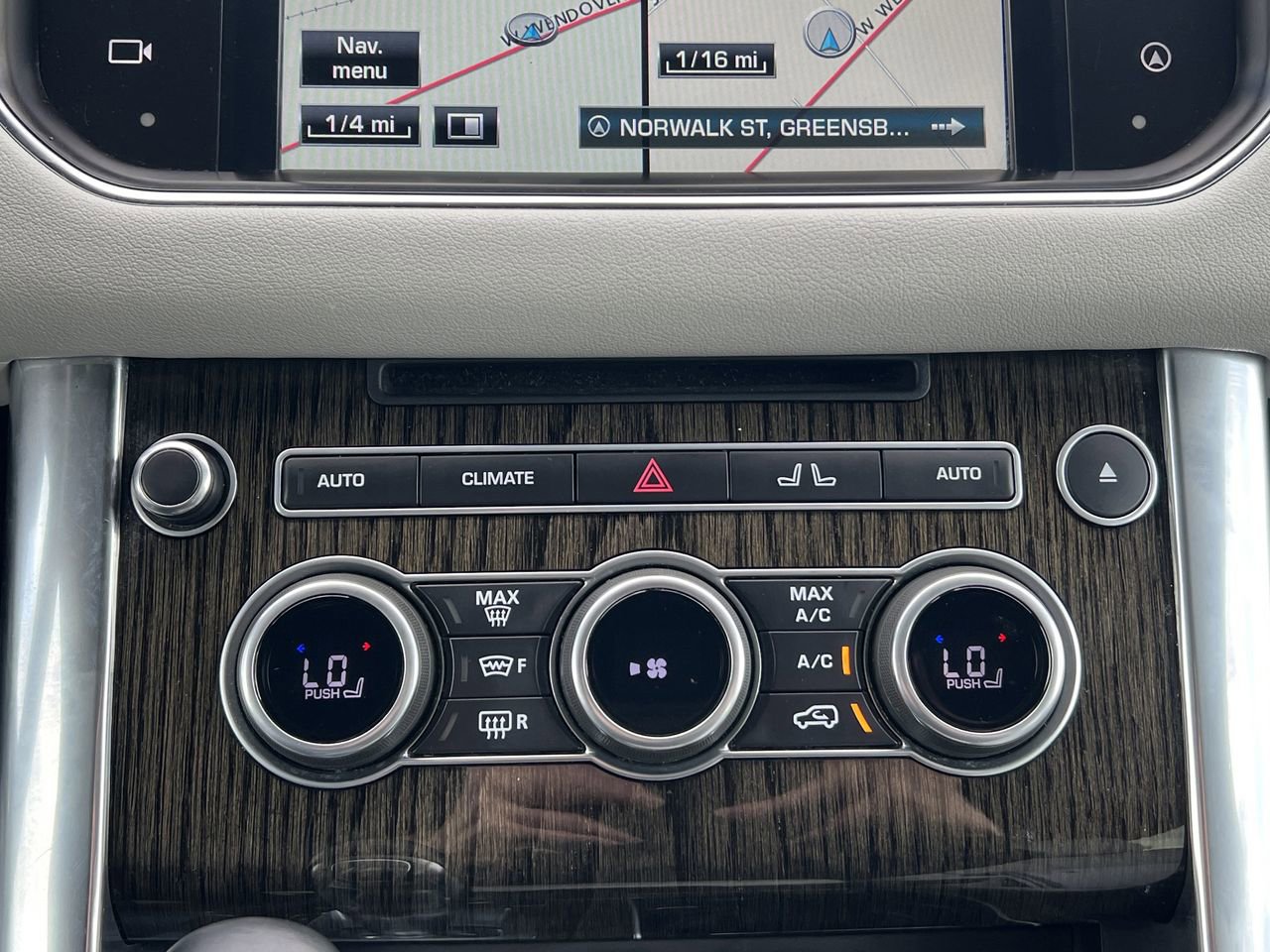 Used 2016 Land Rover Range Rover Sport HSE image 7