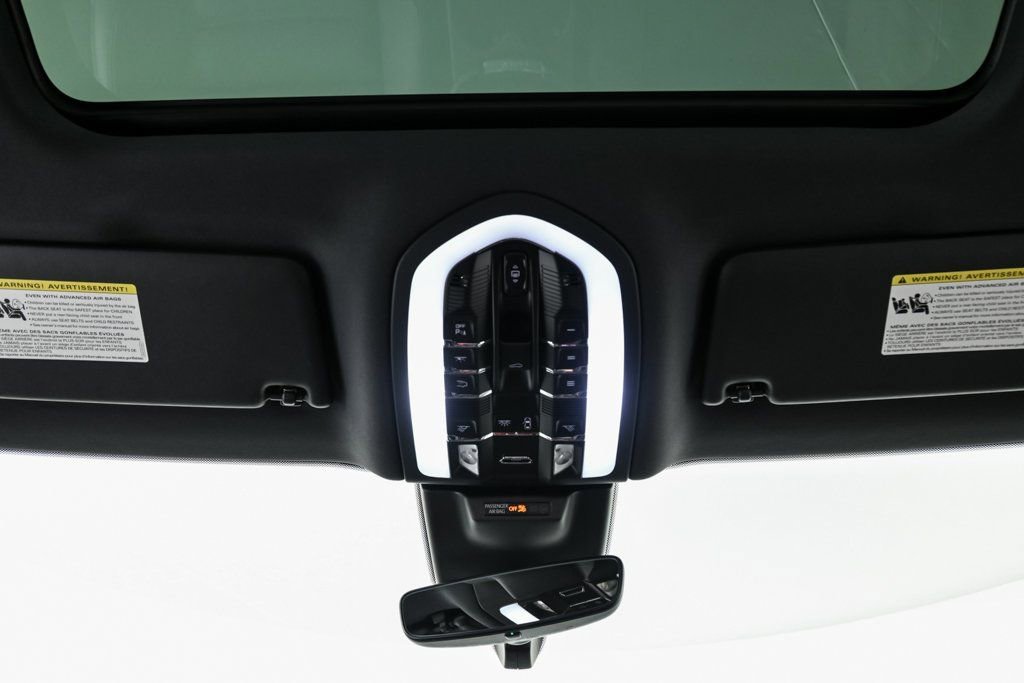 New 2026 Porsche Macan image 20