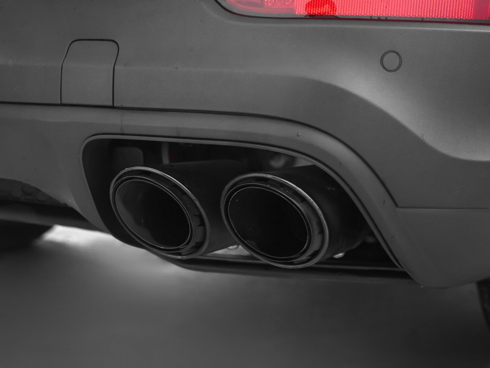 Used 2022 Porsche Cayenne Platinum Edition image 16