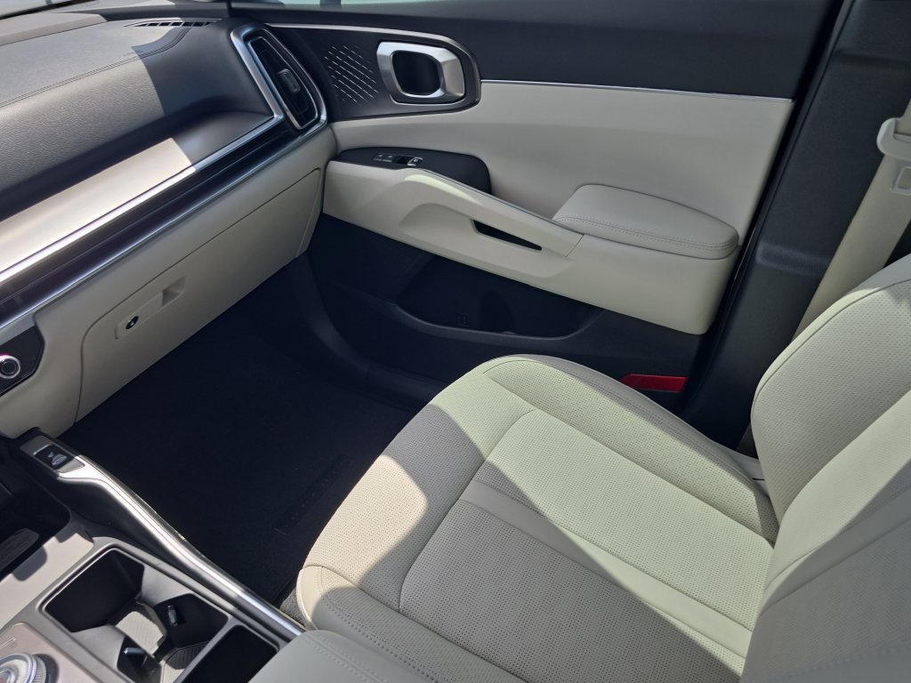 New 2026 Kia Sorento EX FWD image 16