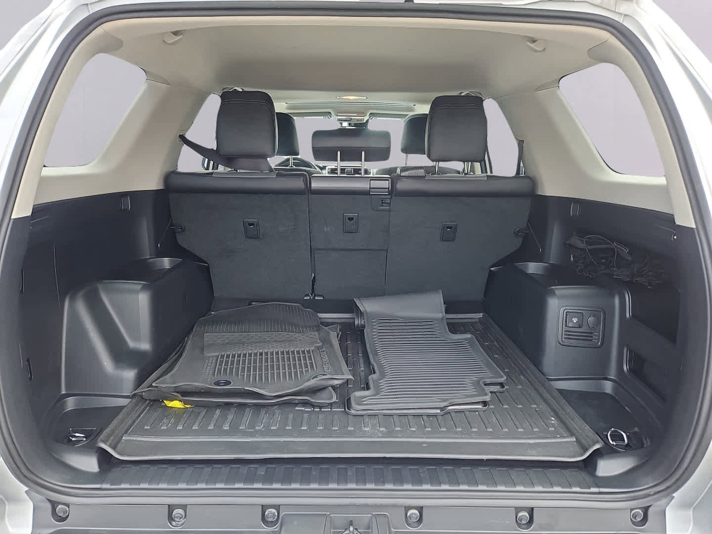 Used 2023 Toyota 4Runner SR5 Premium w/ Moonroof Package AWD/4WD image 33
