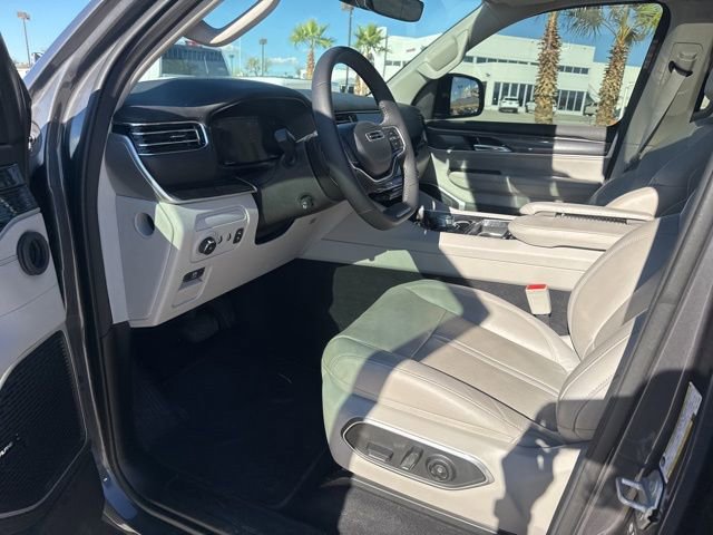 Used 2024 Jeep Wagoneer 2WD w/ Premium Group I image 17