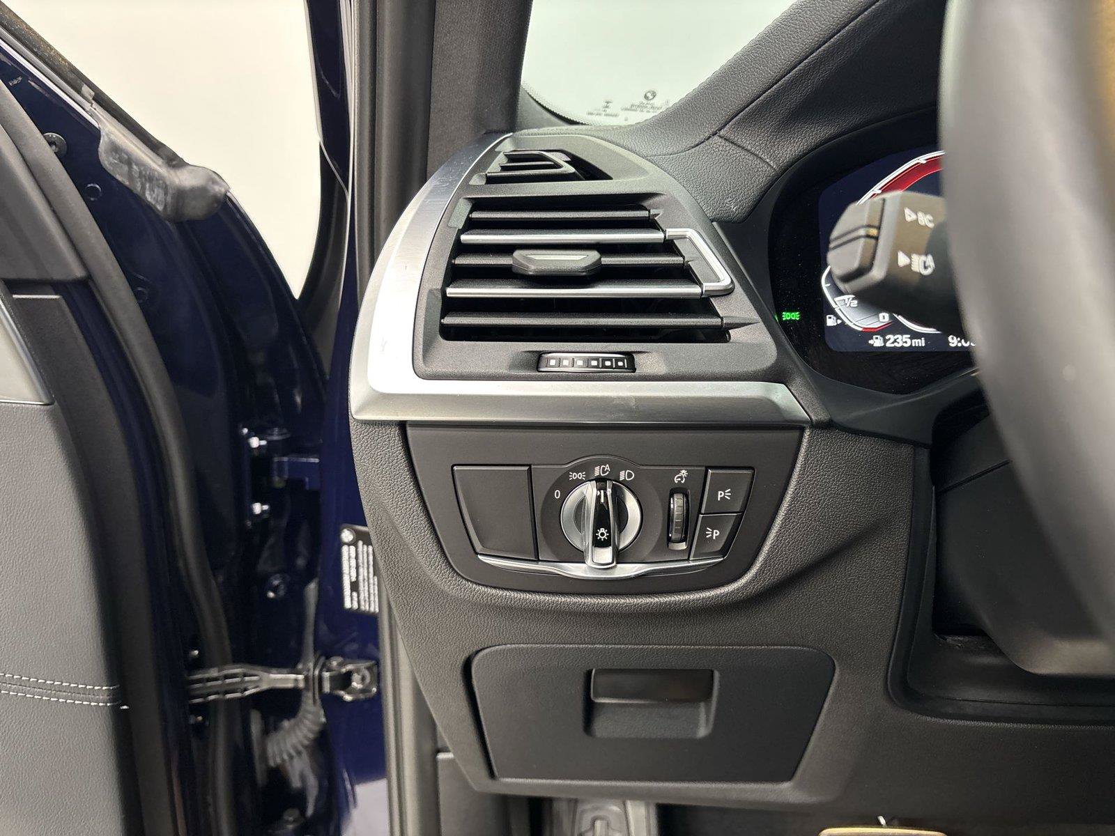 Used 2023 BMW X3 M40i AWD/4WD image 31