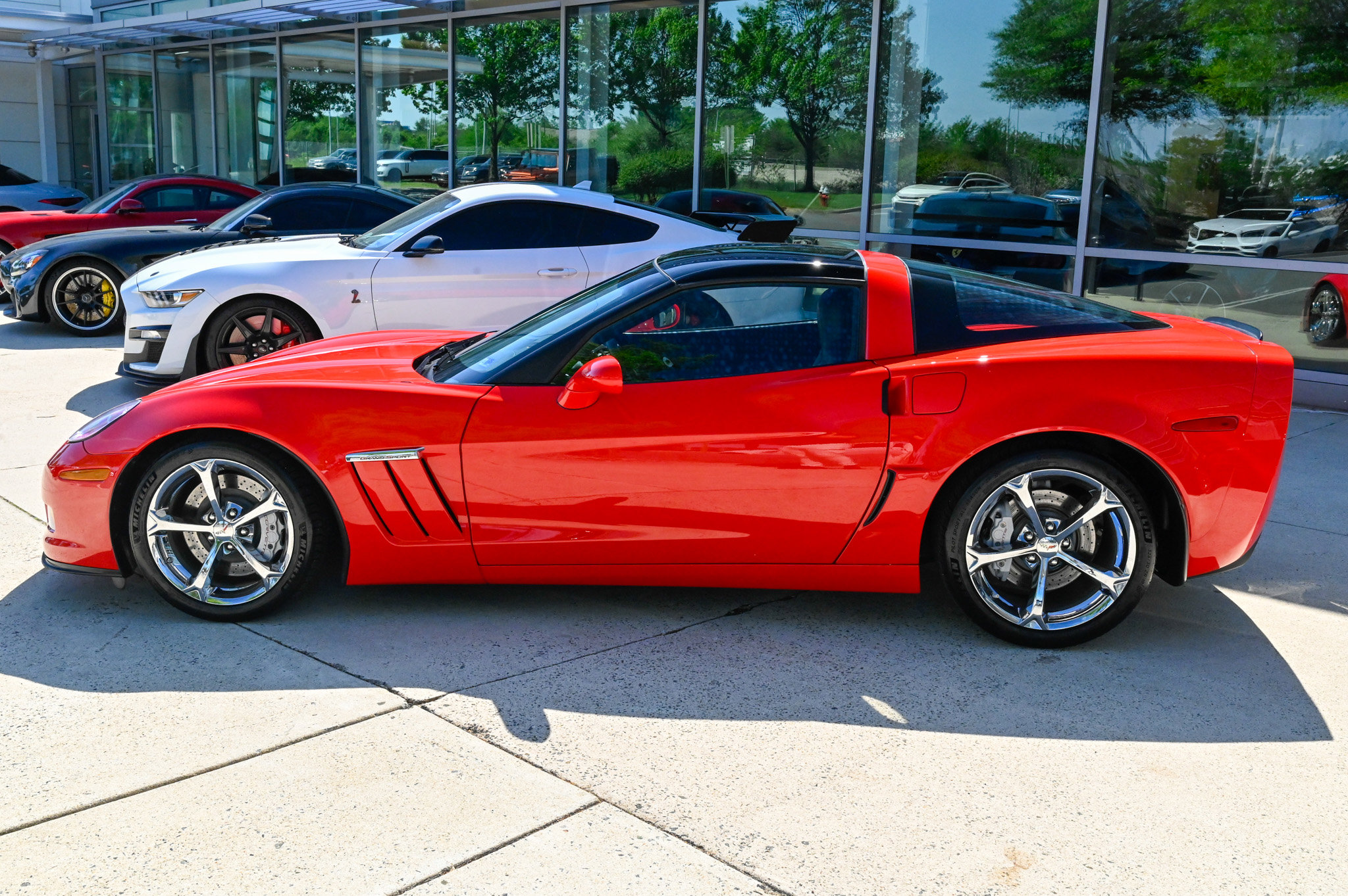 Used 2011 Chevrolet Corvette Grand Sport w/ Roof Package RWD image 8