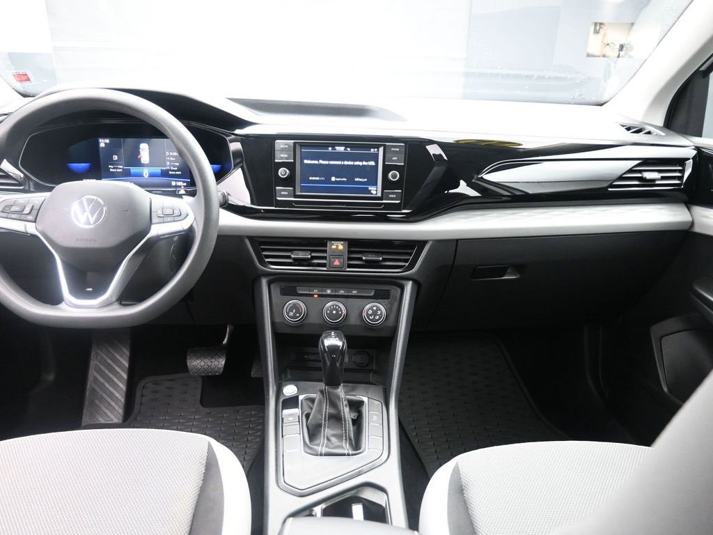 Used 2022 Volkswagen Taos S image 9