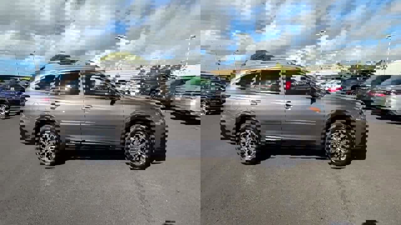 Used 2022 Subaru Outback Premium image 16