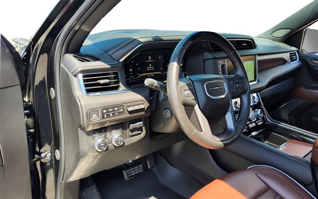 Used 2024 GMC Yukon Denali Ultimate AWD/4WD image 23