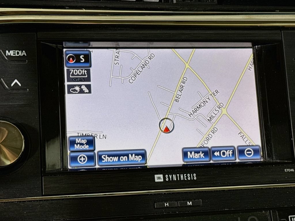 Used 2013 Toyota Avalon Limited FWD image 7