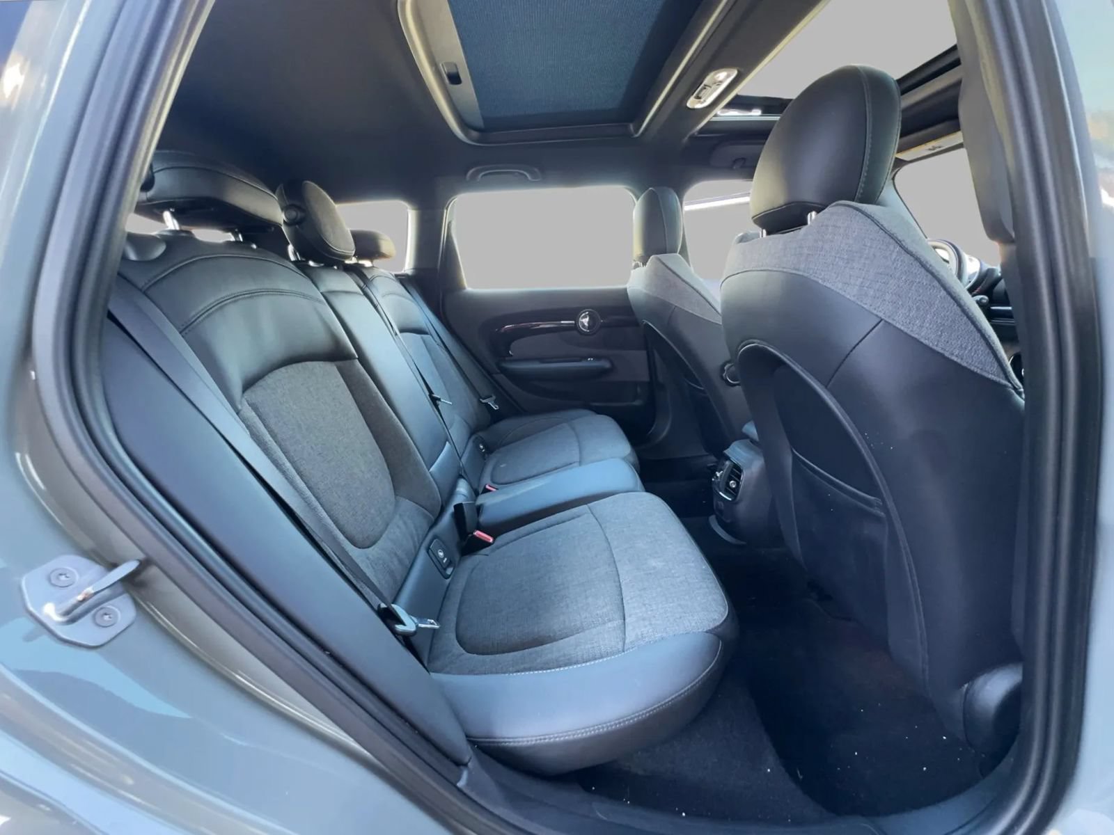 Used 2016 MINI Cooper Clubman FWD image 29