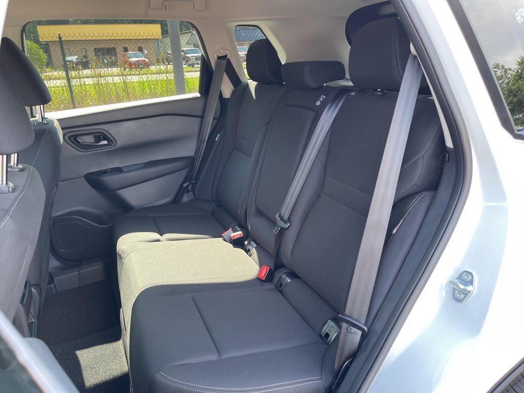 New 2026 Nissan Rogue S image 18