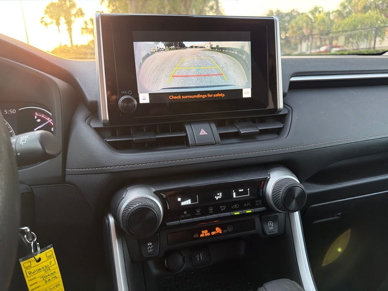 Used 2024 Toyota RAV4 LE FWD image 8