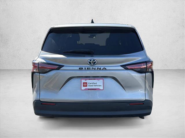 Certified 2022 Toyota Sienna LE FWD image 7