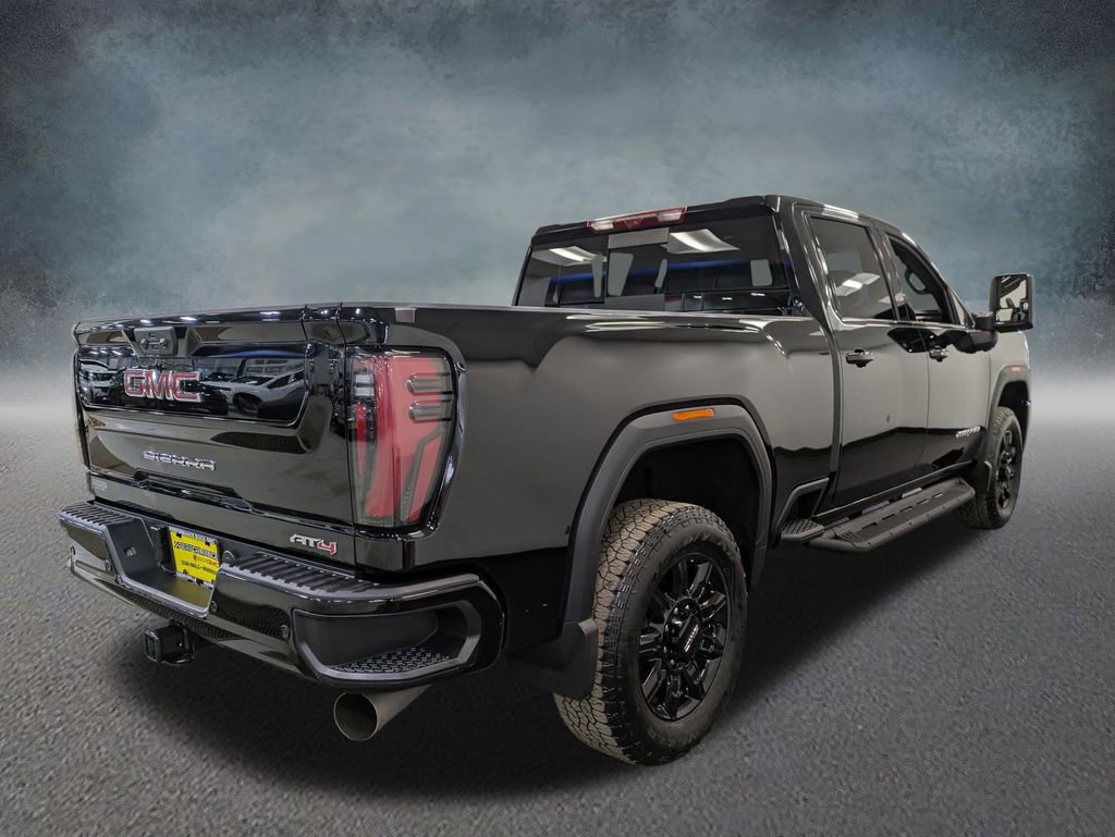 Used 2025 GMC Sierra 2500 AT4 w/ Technology Package AWD/4WD image 4