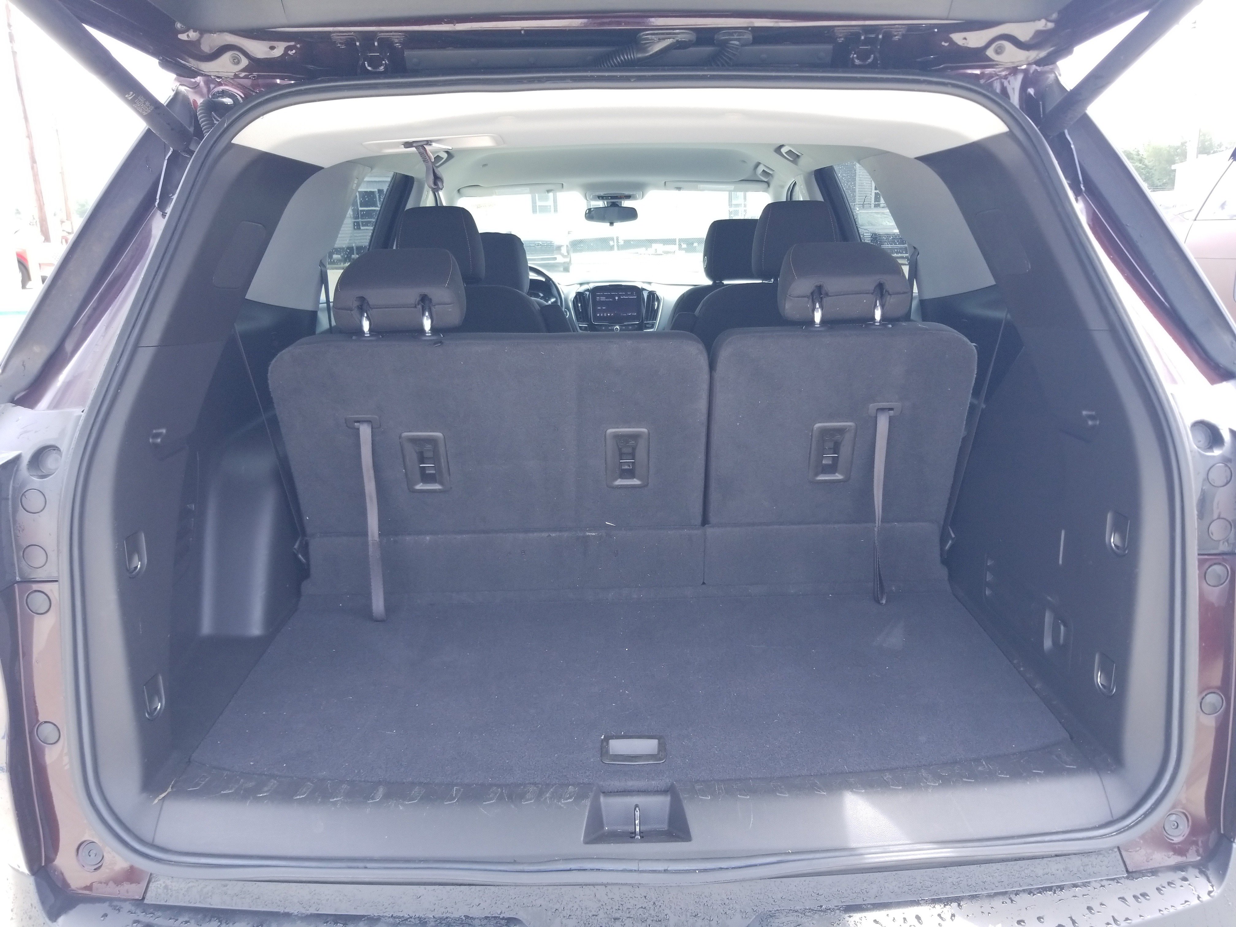 Used 2021 Chevrolet Traverse LT image 13