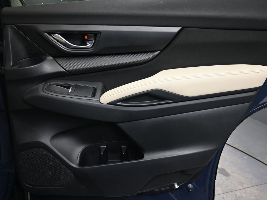 Used 2024 Subaru Ascent Premium w/ Convenience Package image 14