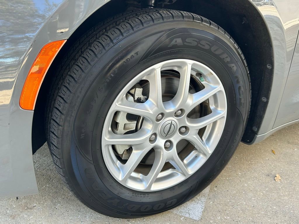 Used 2022 Chrysler Pacifica Touring-L image 38