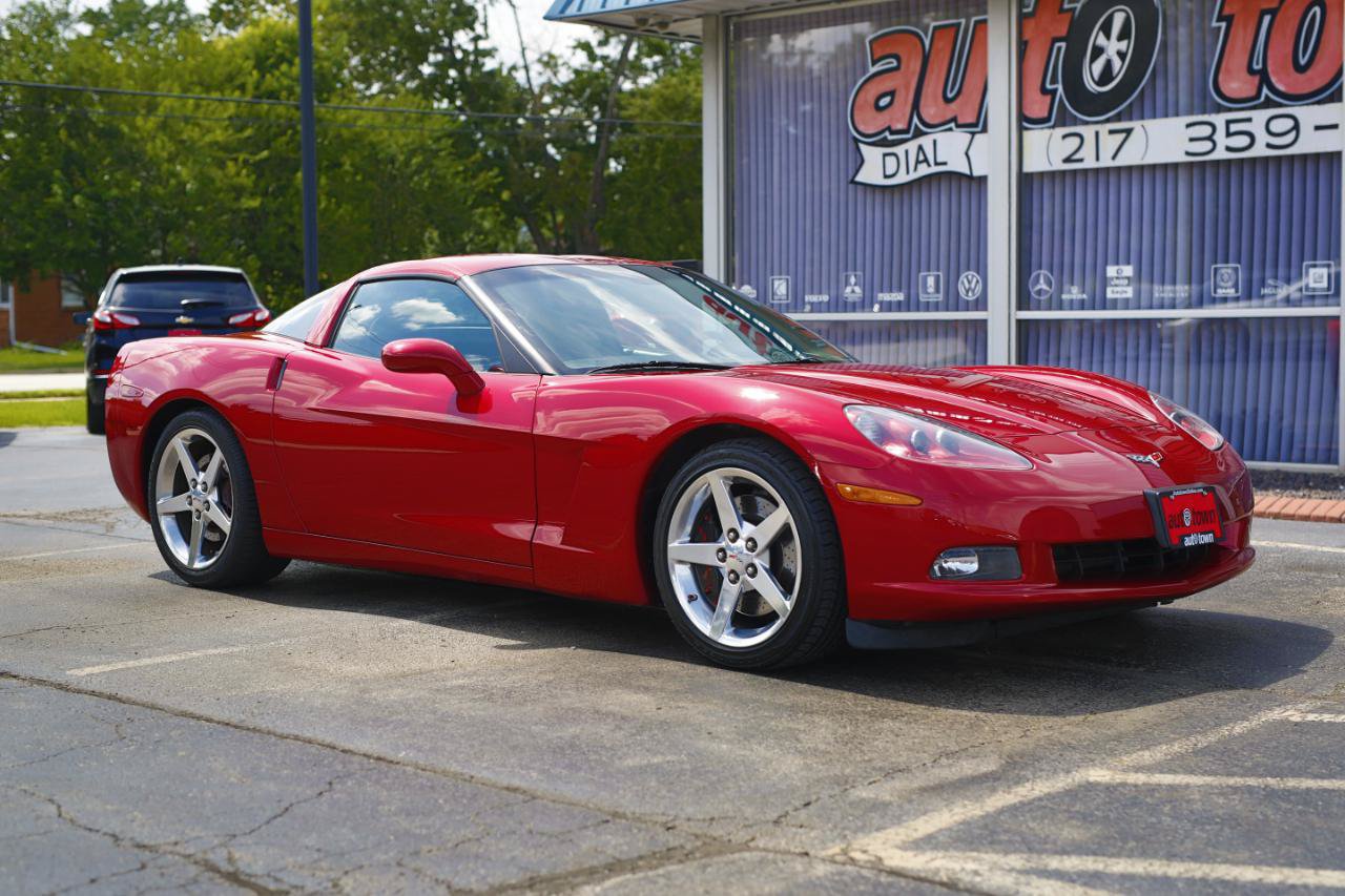 Used 2005 Chevrolet Corvette Coupe w/ Preferred Equipment Group RWD image 18