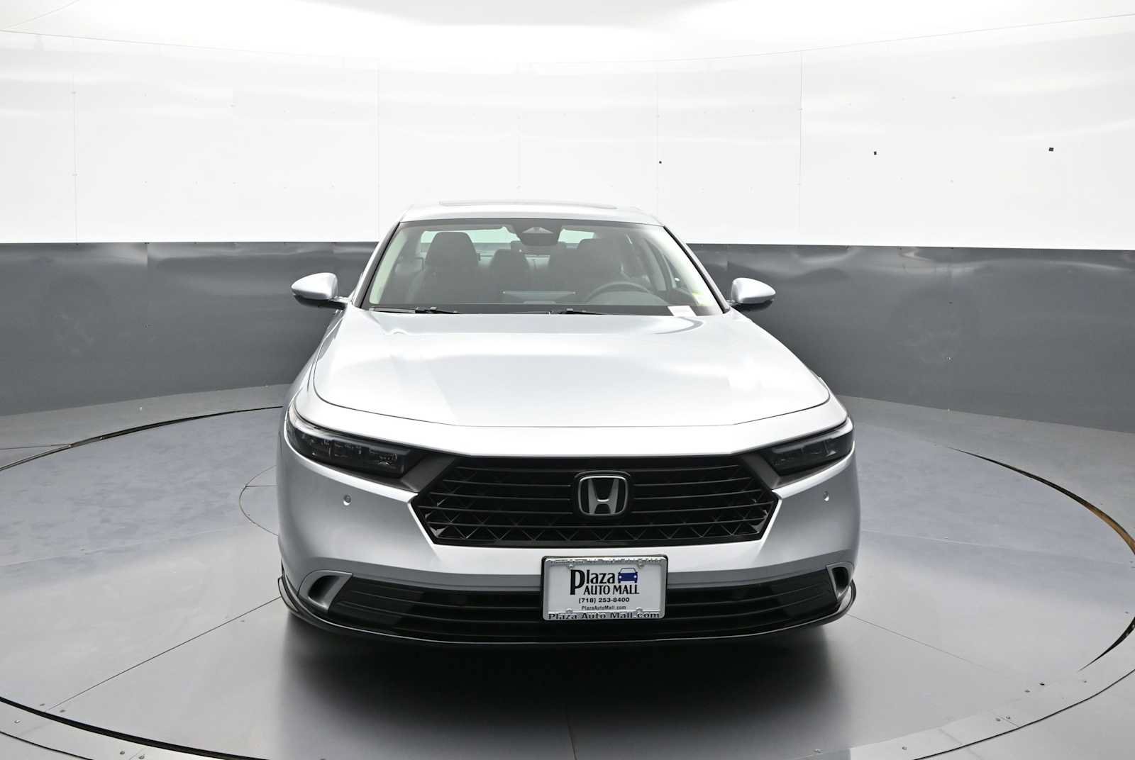 Used 2025 Honda Accord EX-L image 2