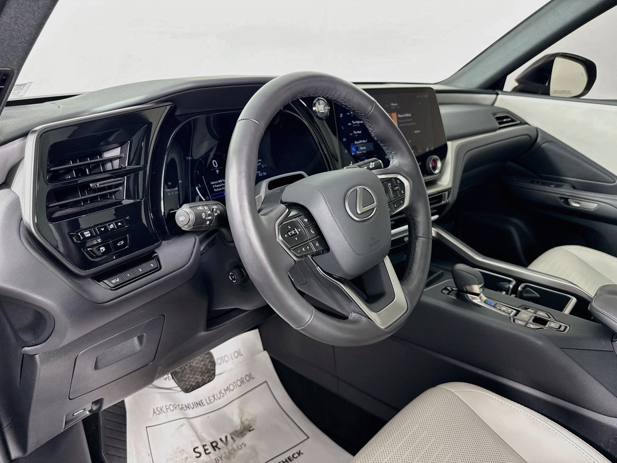 Certified 2026 Lexus TX 350 AWD w/ Technology Package image 9