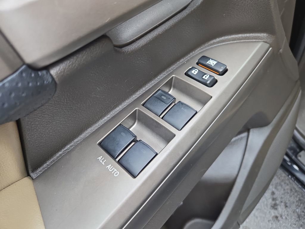 Used 2009 Toyota Land Cruiser image 12