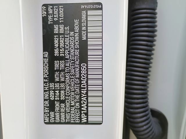 Used 2020 Porsche Cayenne image 24