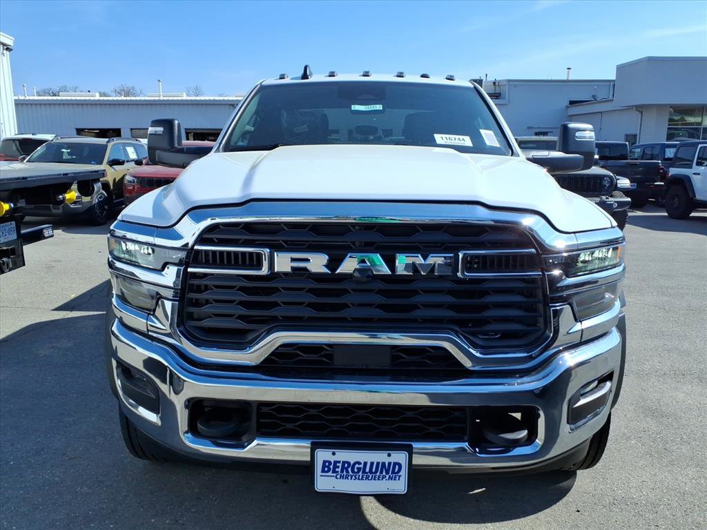 New 2026 RAM 5500 Tradesman image 8