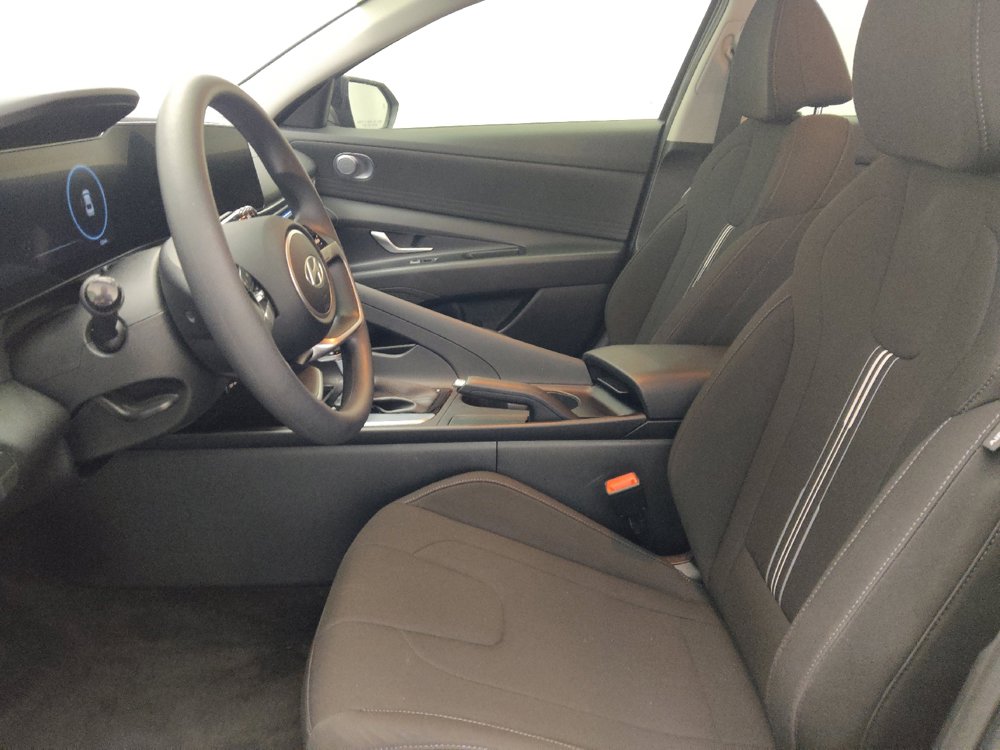 Used 2024 Hyundai Elantra SEL FWD image 17