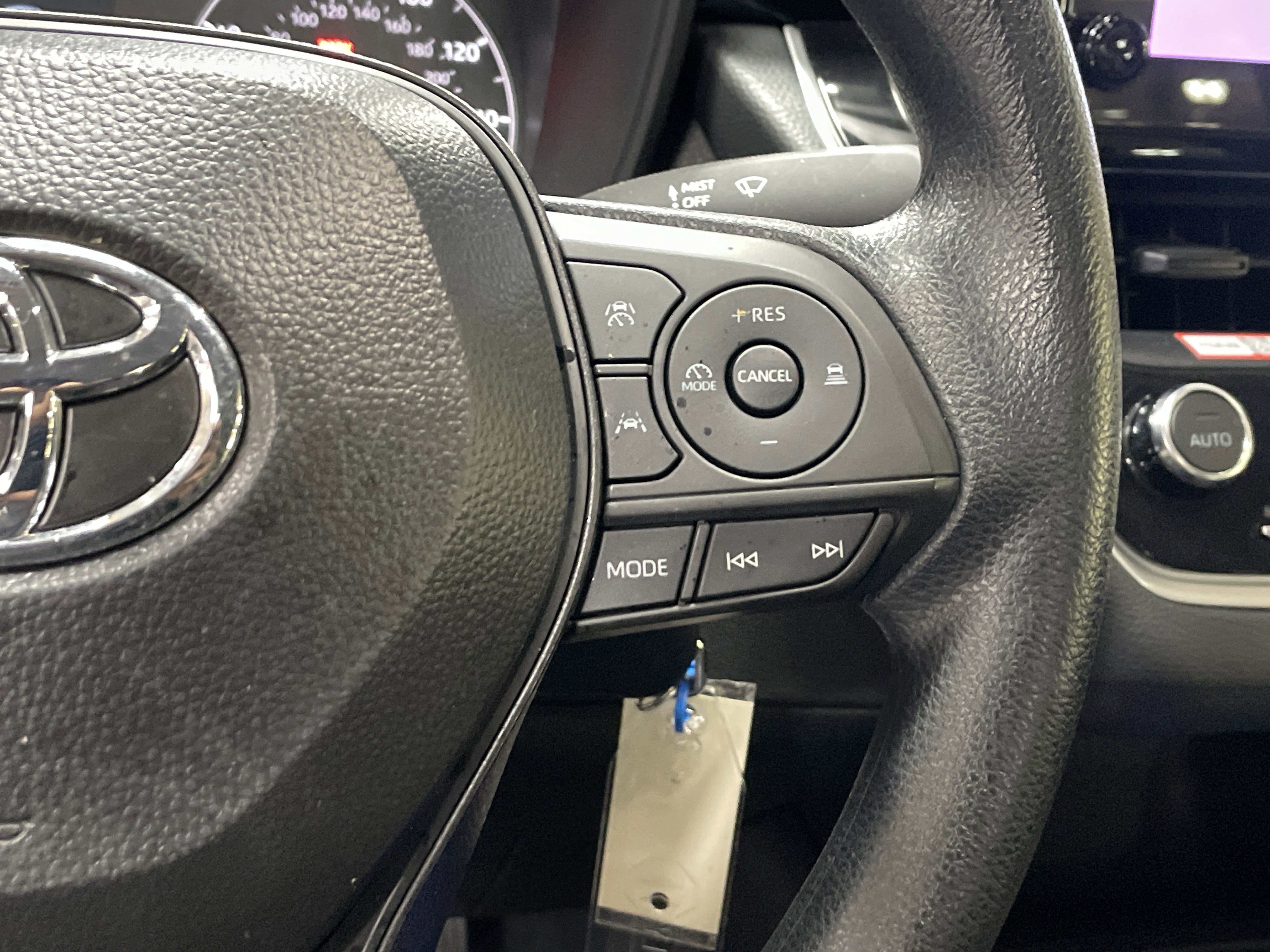 Certified 2025 Toyota Corolla LE image 20