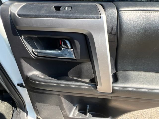 Used 2014 Toyota 4Runner SR5 RWD image 30