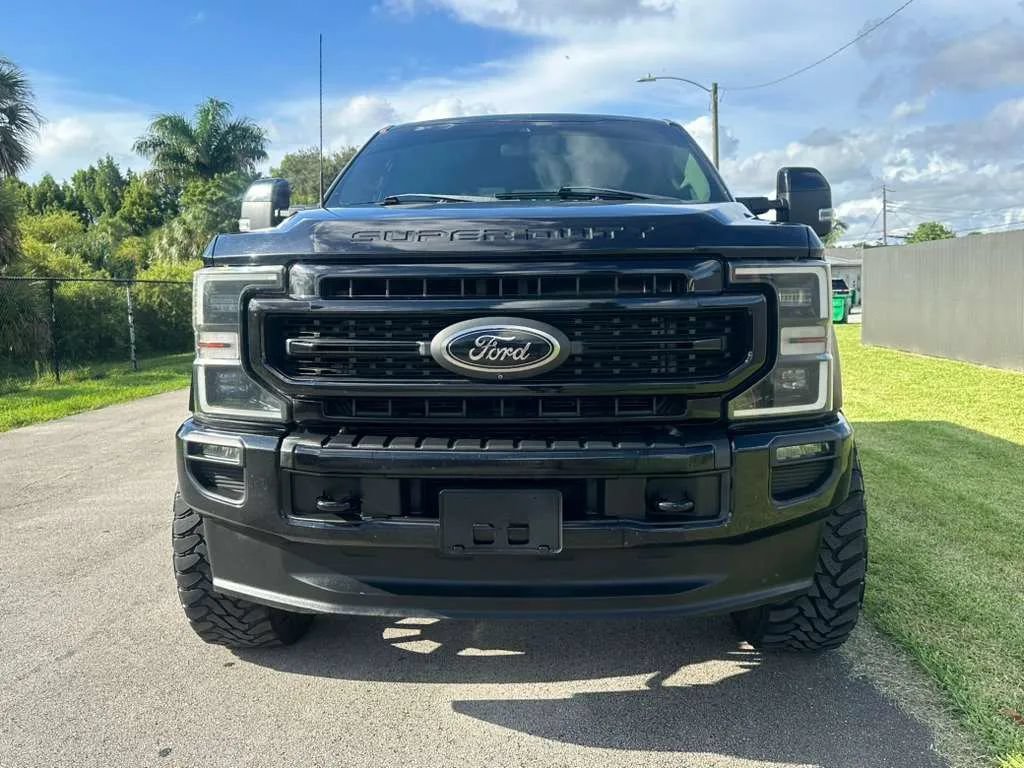 Used 2021 Ford F250 Lariat AWD/4WD image 2