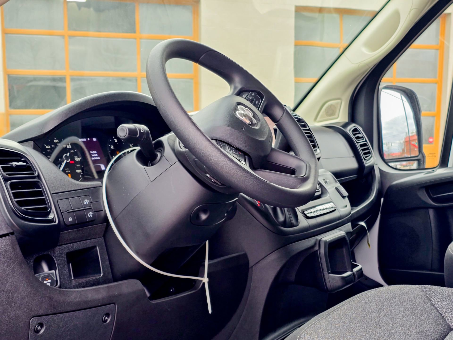 Used 2024 RAM ProMaster 3500 w/ Convenience Group image 9