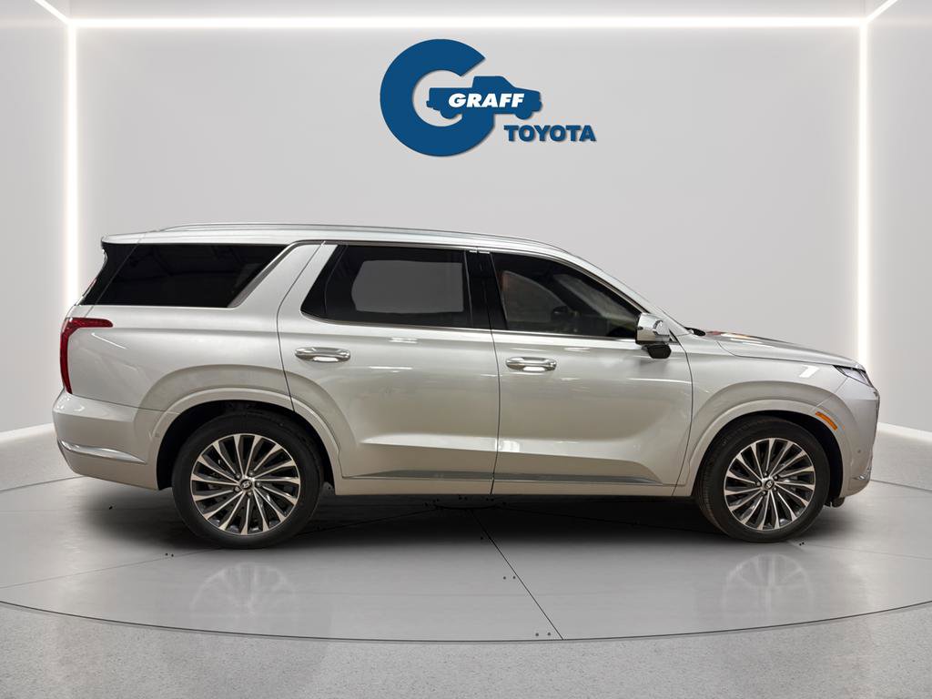 Used 2023 Hyundai Palisade Calligraphy w/ Cargo Package AWD/4WD image 3