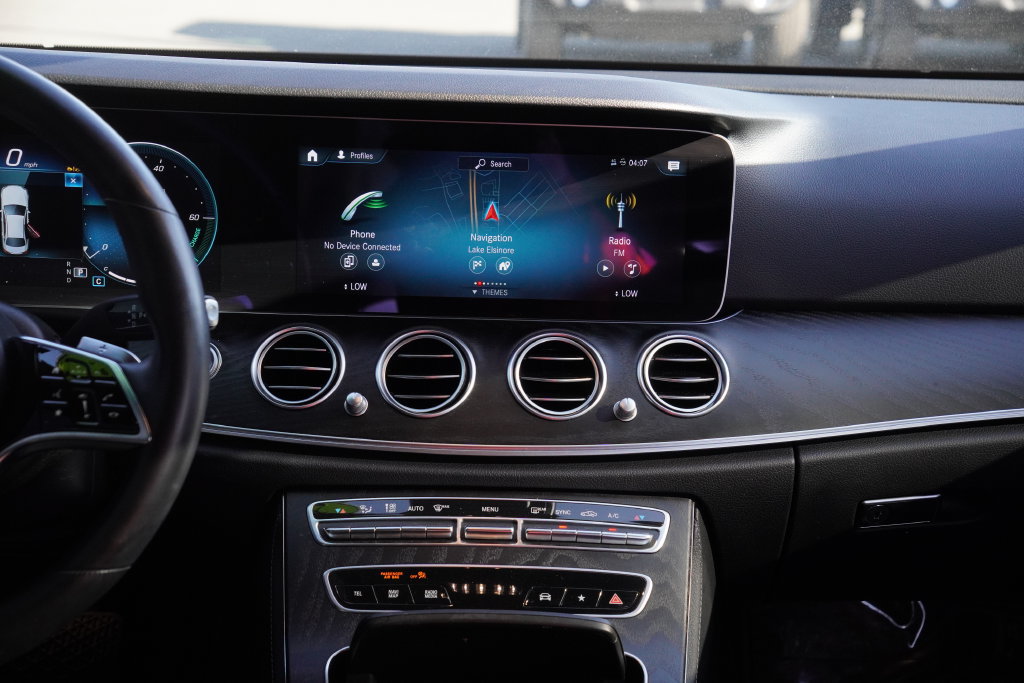 Used 2022 Mercedes-Benz E 350 Sedan image 37