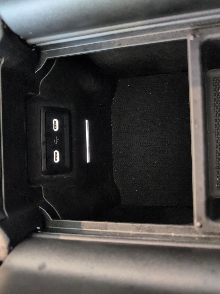 Used 2023 Mercedes-Benz GLC 300 4MATIC image 27