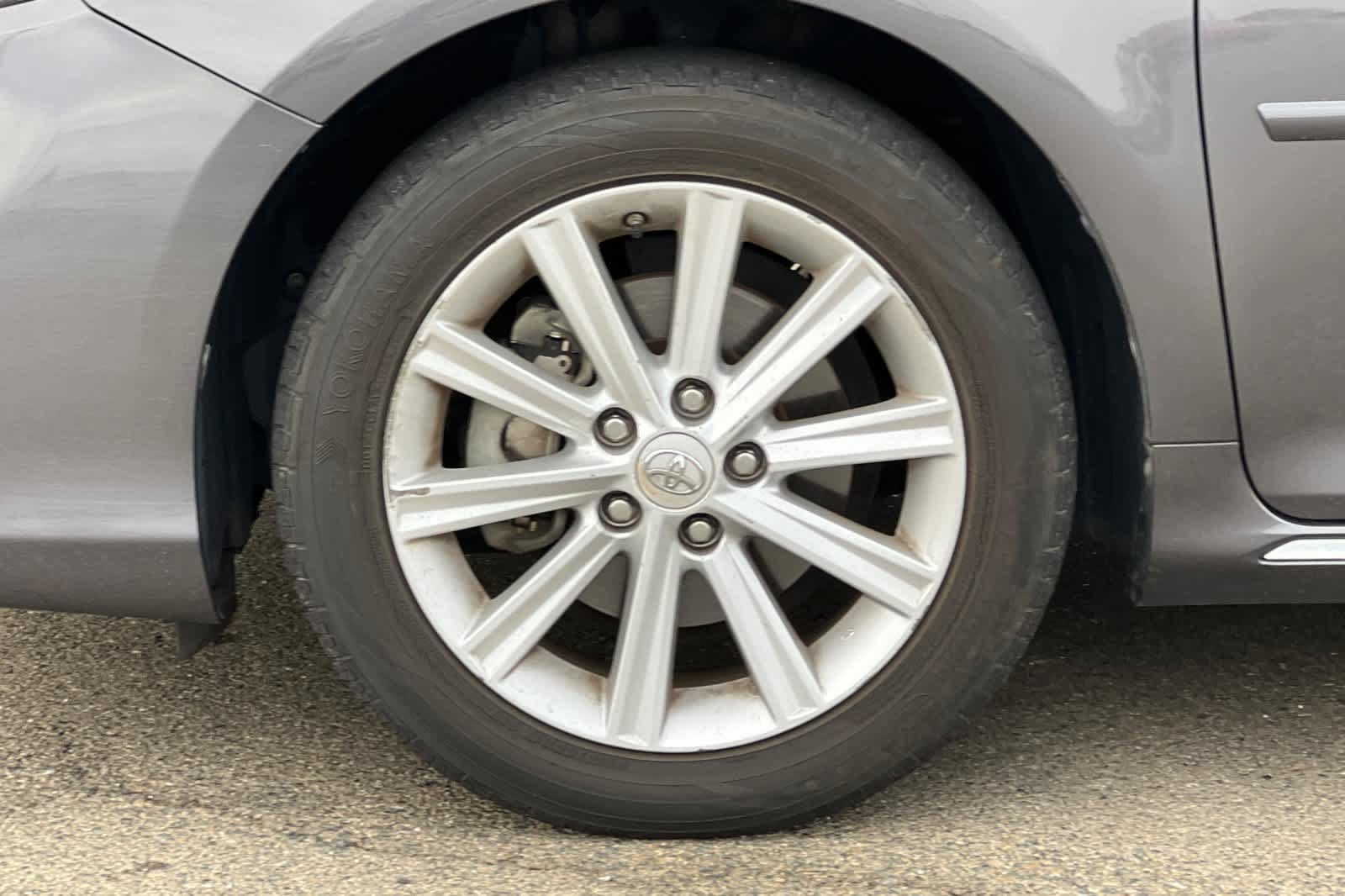 Used 2012 Toyota Camry XLE w/ Convenience Pkg FWD image 13
