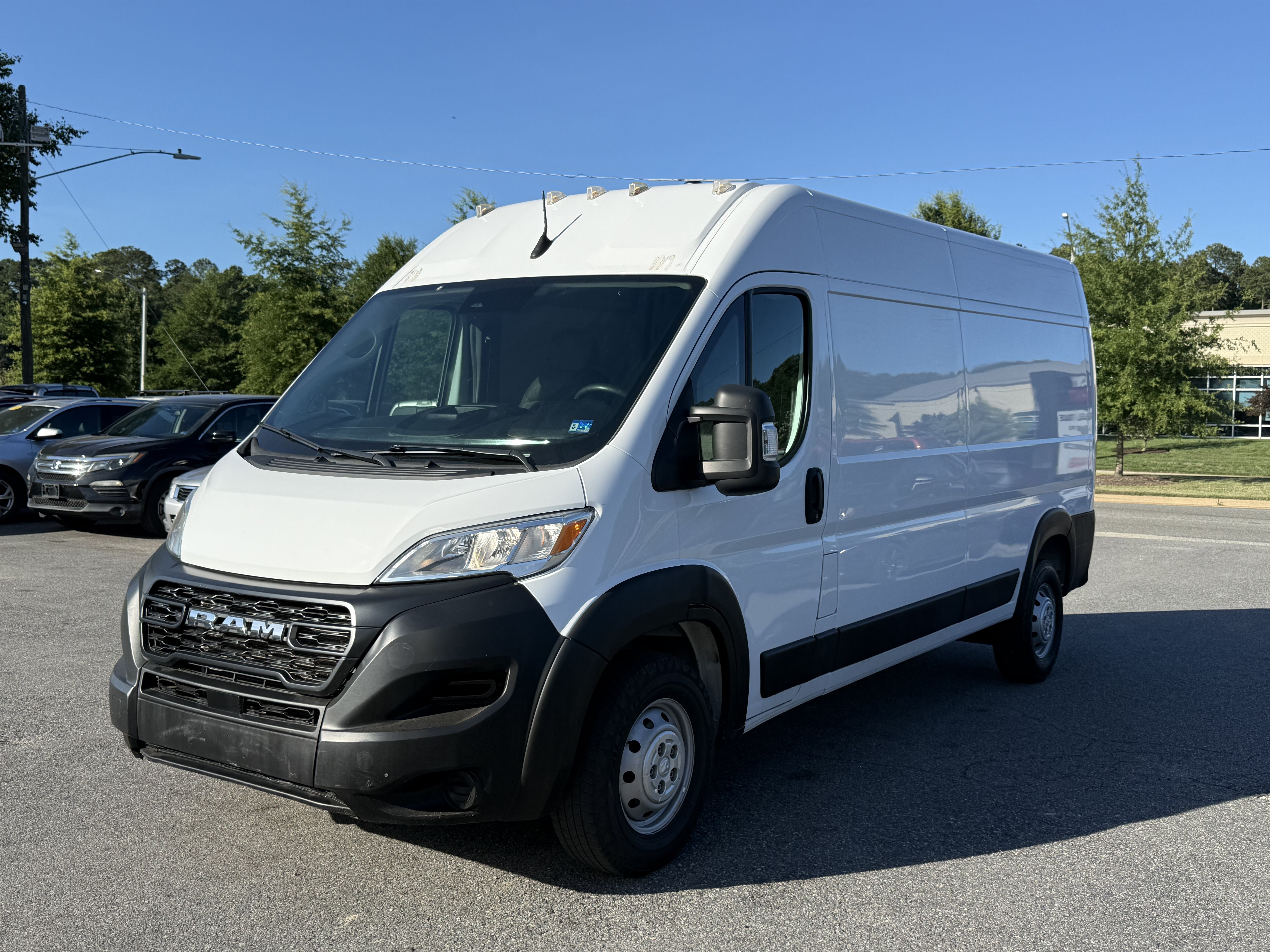 Used 2023 RAM ProMaster 2500 FWD image 4