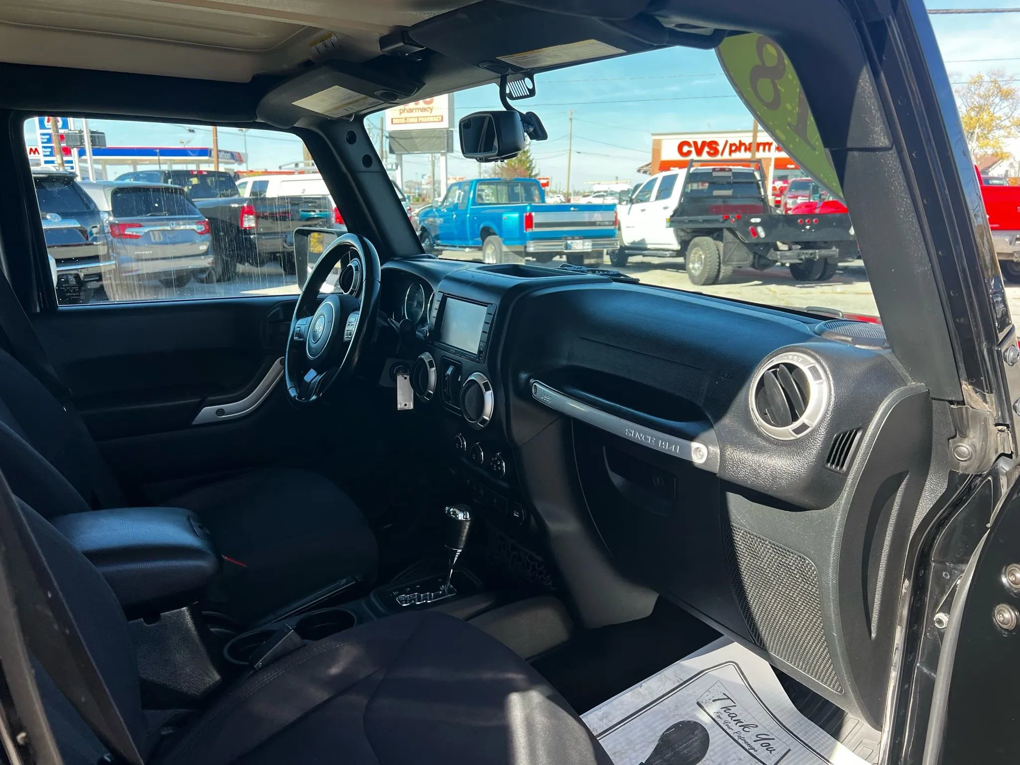 Used 2018 Jeep Wrangler Unlimited Sahara image 11