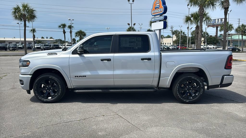 New 2026 RAM 1500 4x4 Crew Cab image 3