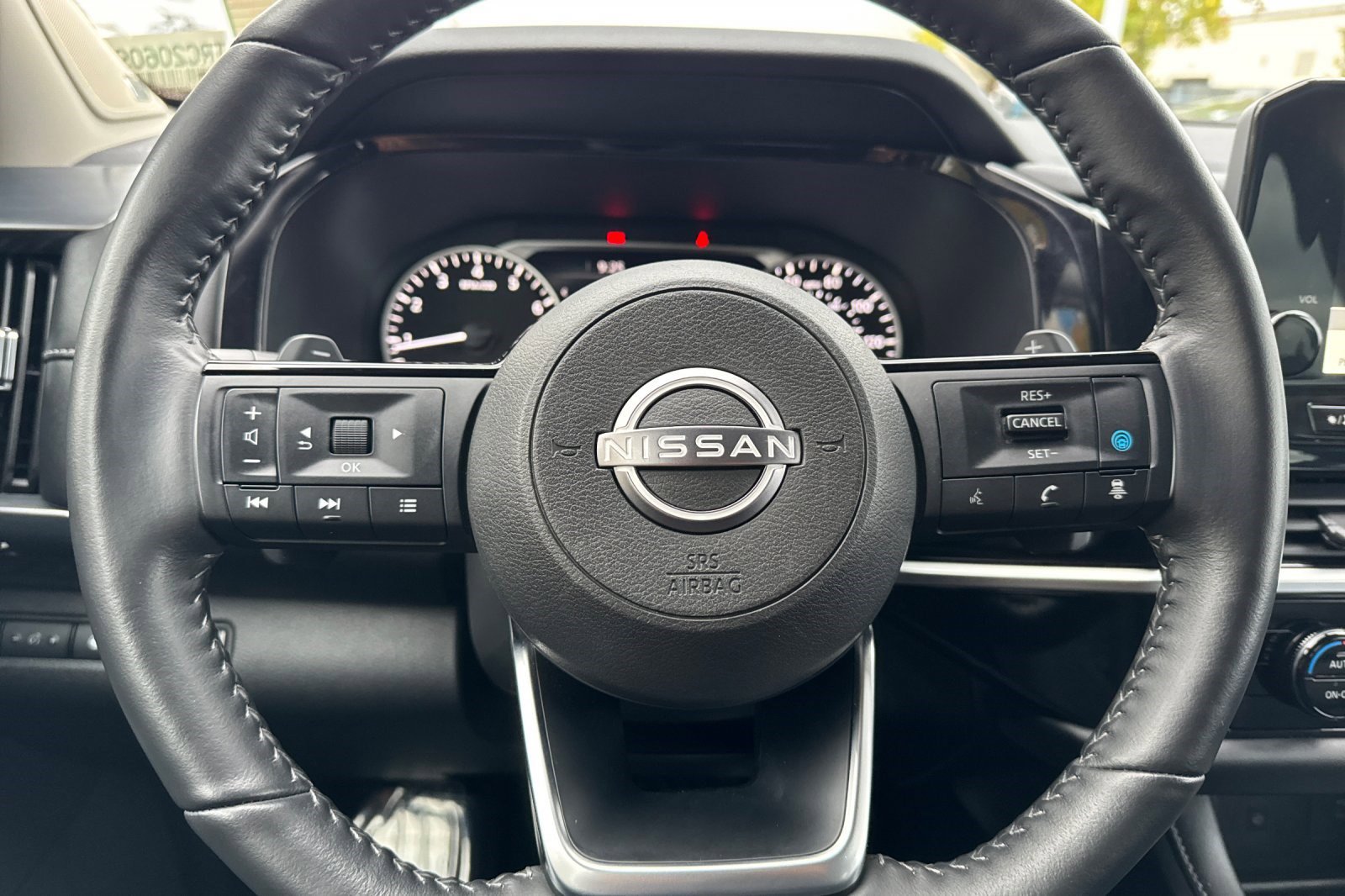 Used 2024 Nissan Pathfinder SL w/ SL Premium Package image 18