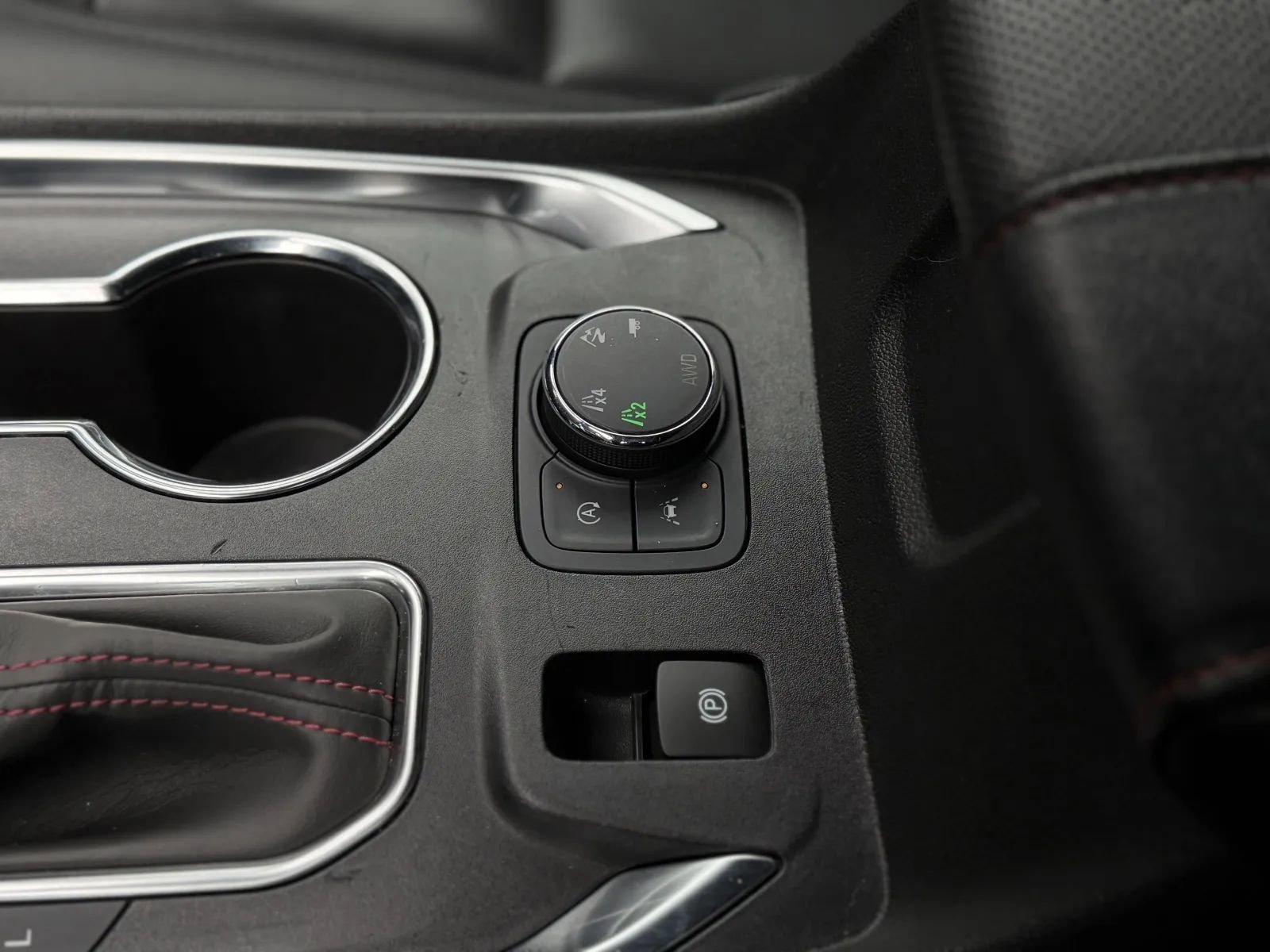 Used 2024 Chevrolet Traverse RS image 43