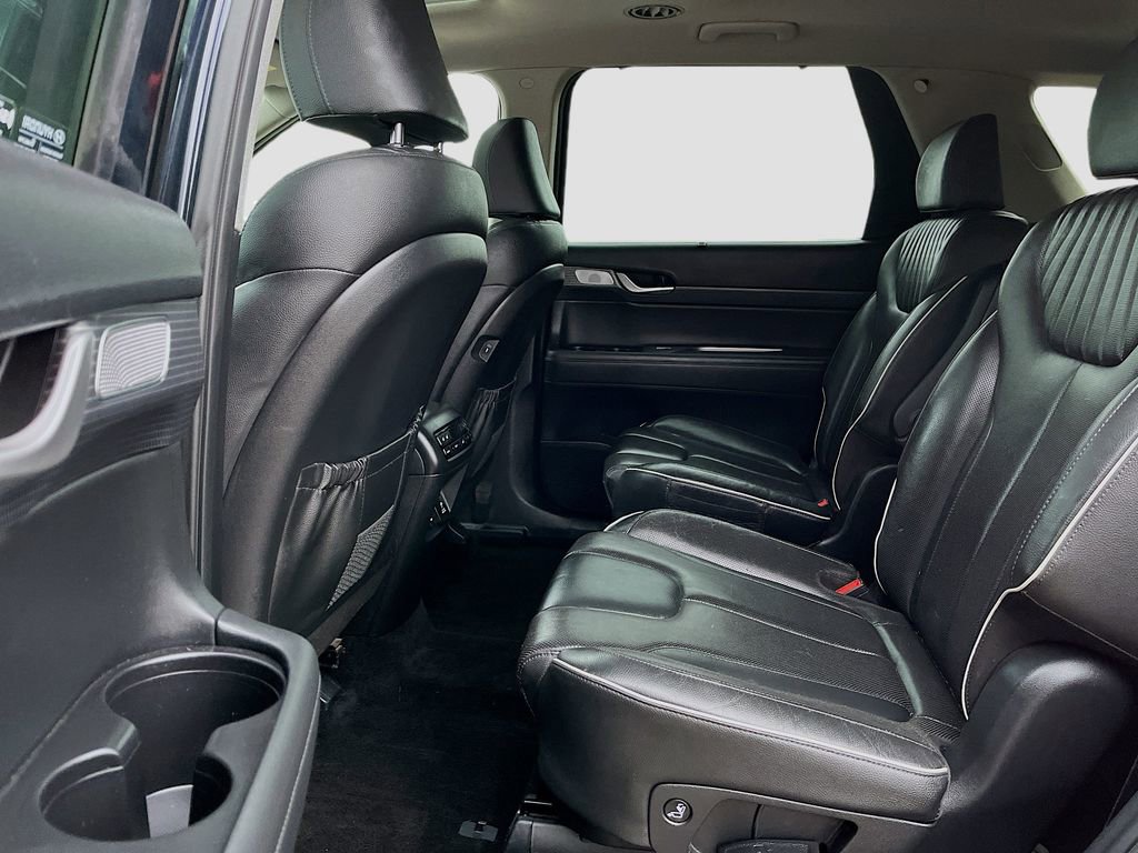 Used 2023 Hyundai Palisade Limited w/ Cargo Package image 23