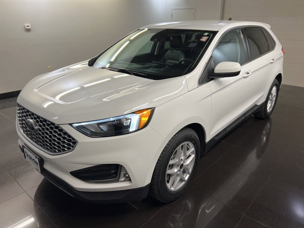 Certified 2024 Ford Edge SEL w/ Convenience Package image 3
