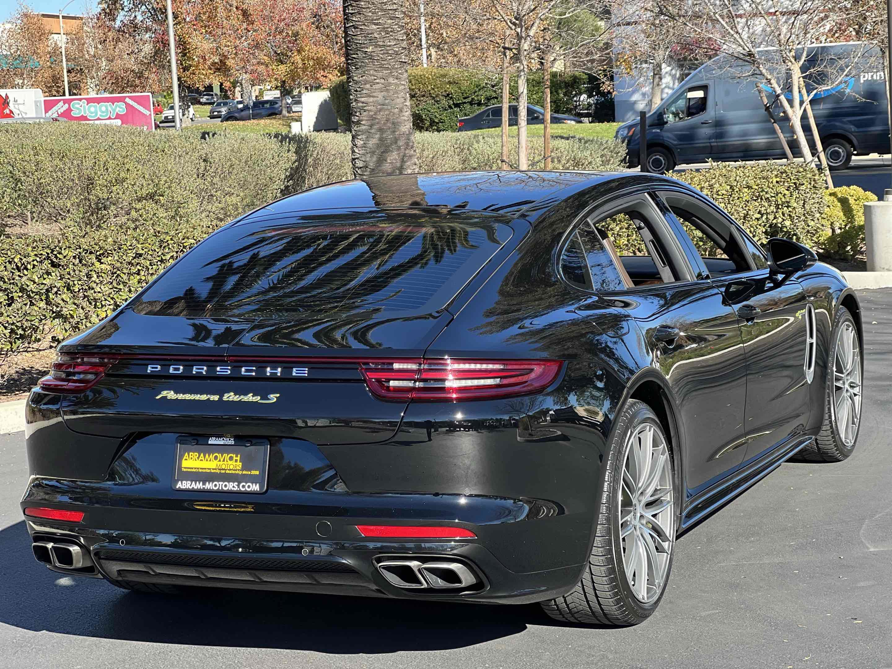 Used 2019 Porsche Panamera Turbo S Executive image 18