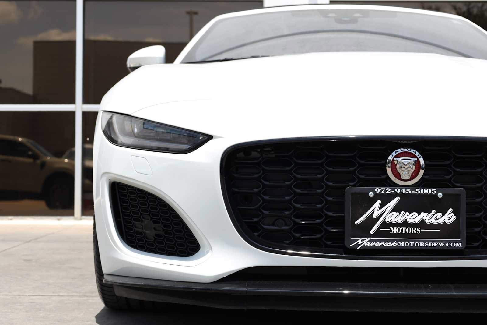 Used 2021 Jaguar F-TYPE Convertible RWD image 43