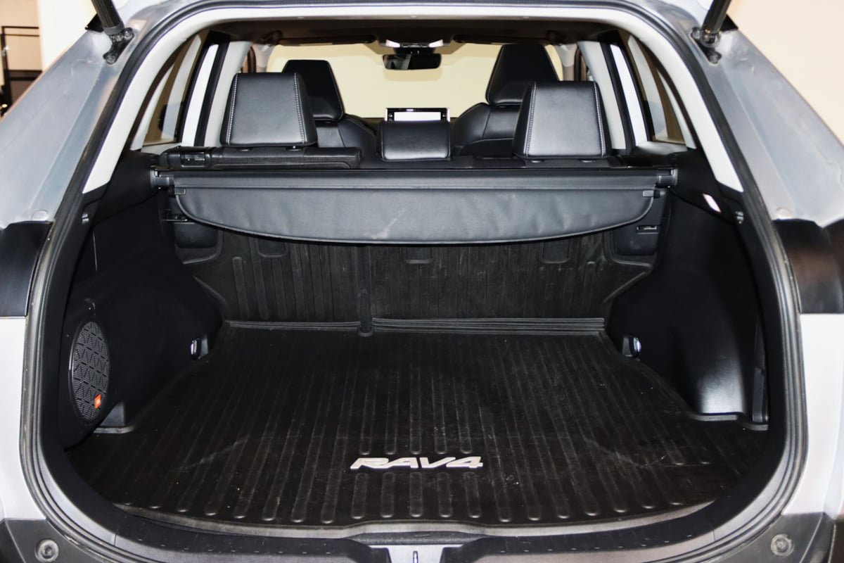 Used 2022 Toyota RAV4 Limited AWD/4WD image 62