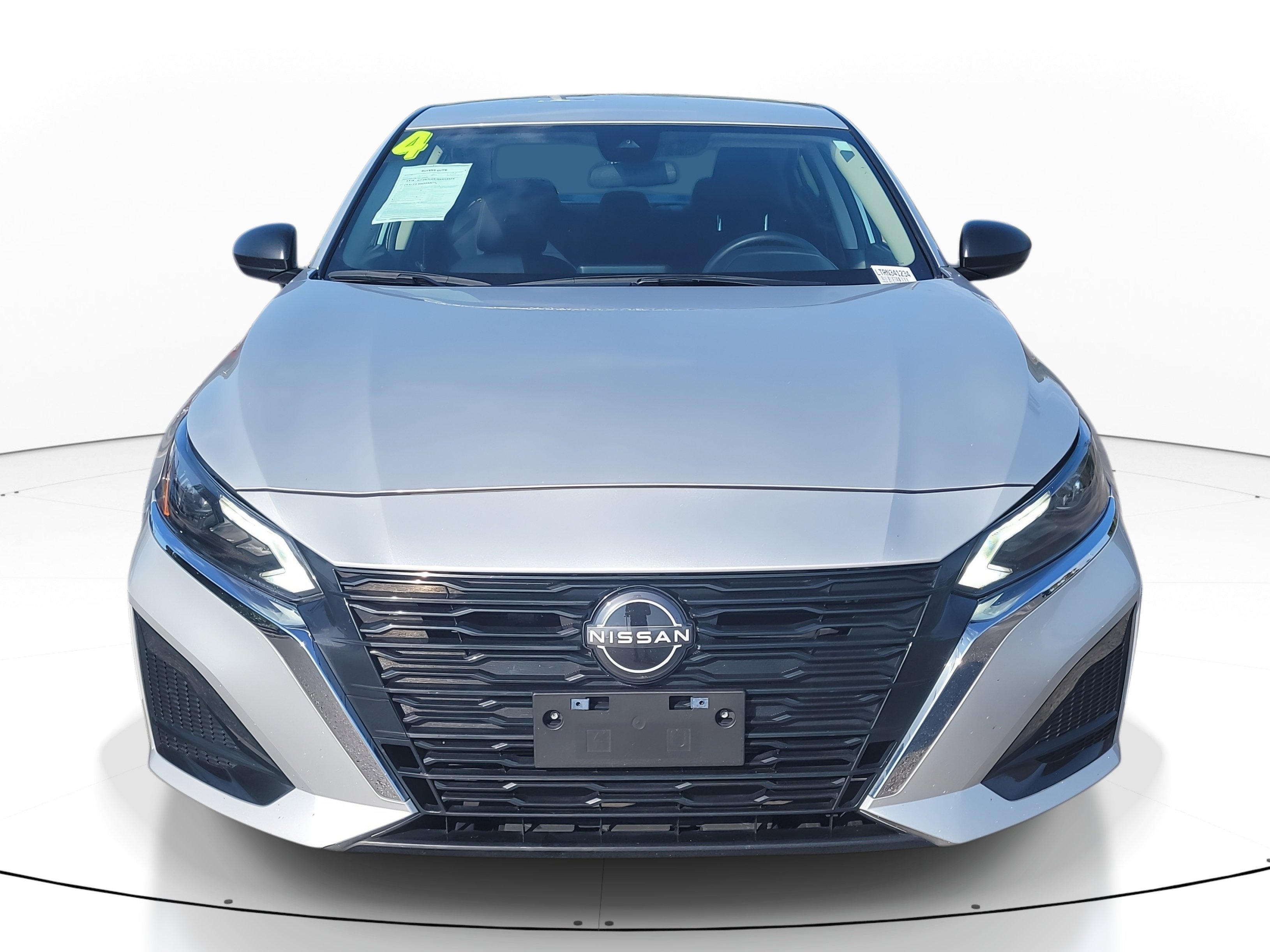 Used 2024 Nissan Altima 2.5 S image 2